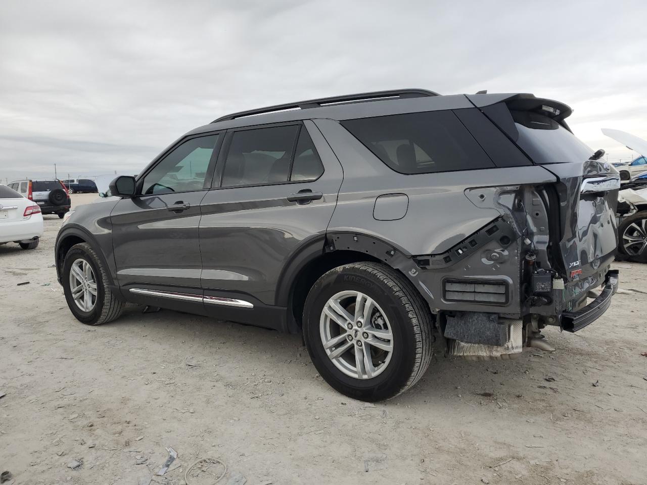 2023 Ford Explorer - Image 2