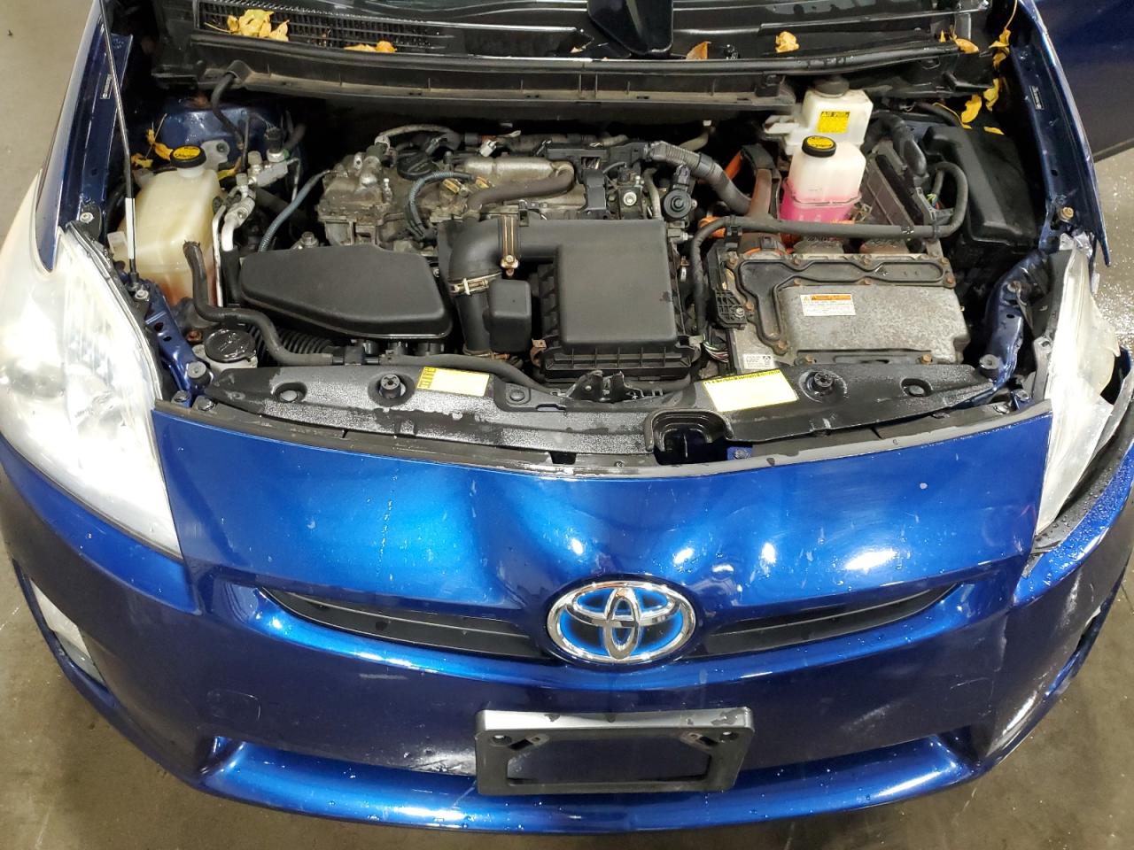 2011 Toyota Prius - Image 12