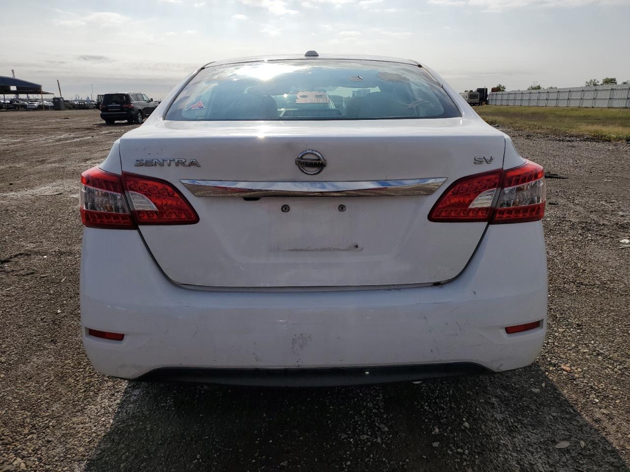 2015 Nissan Sentra - Image 6