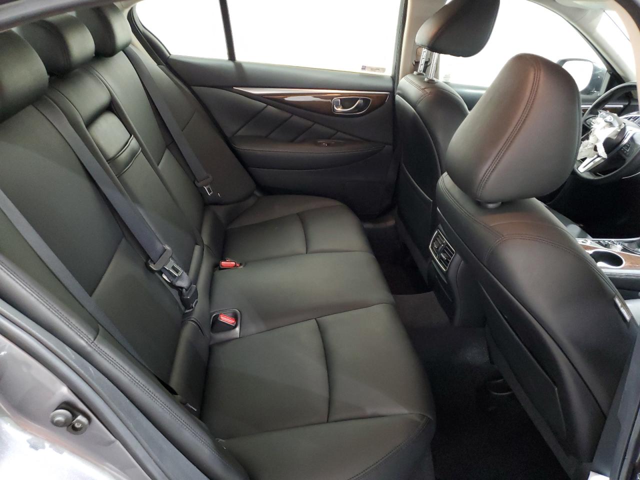 2018 Infiniti Q50 - Image 10