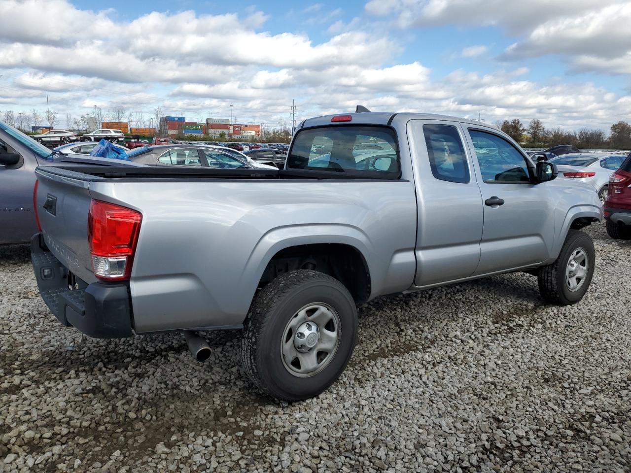 2017 Toyota Tacoma - Image 3