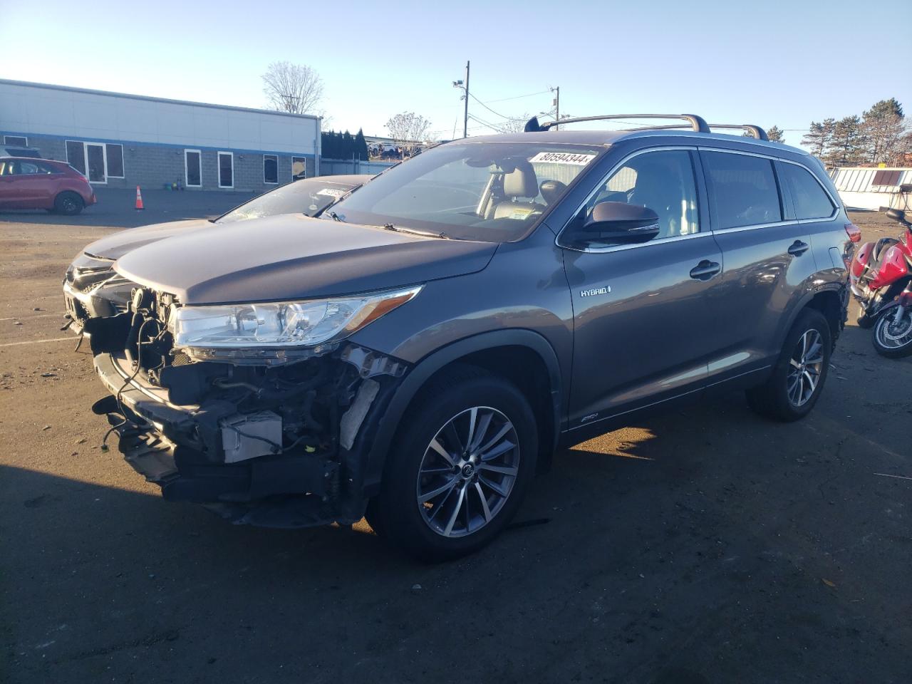 2017 Toyota Highlander - Image 1