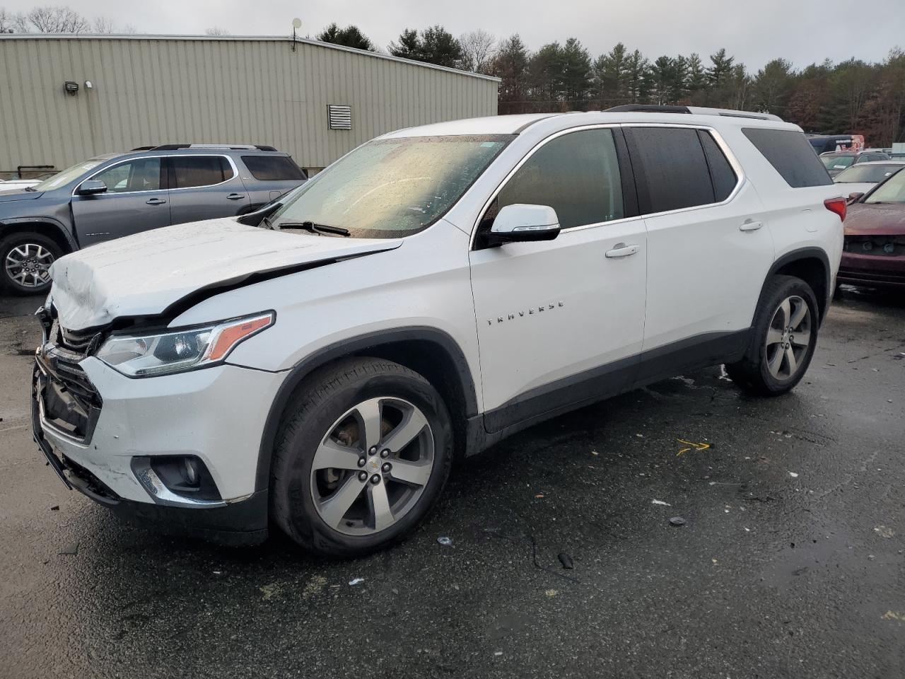 VIN 1GNEVHKW5JJ282632 2018 CHEVROLET TRAVERSE no.1