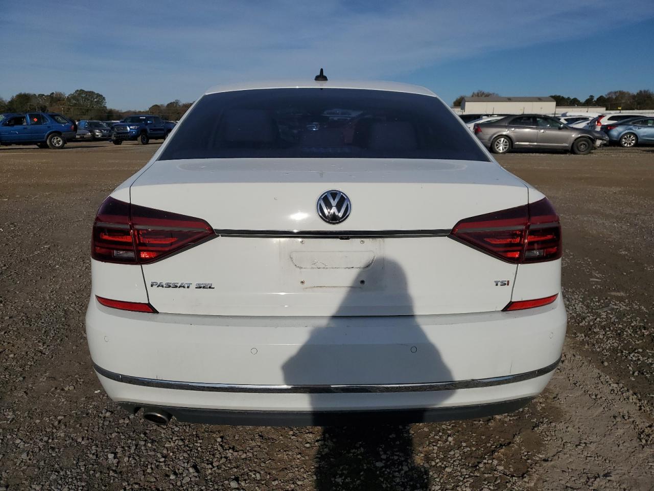 2017 Volkswagen Passat Sel Premium VIN: 1VWCT7A34HC082196 Lot: 79760414