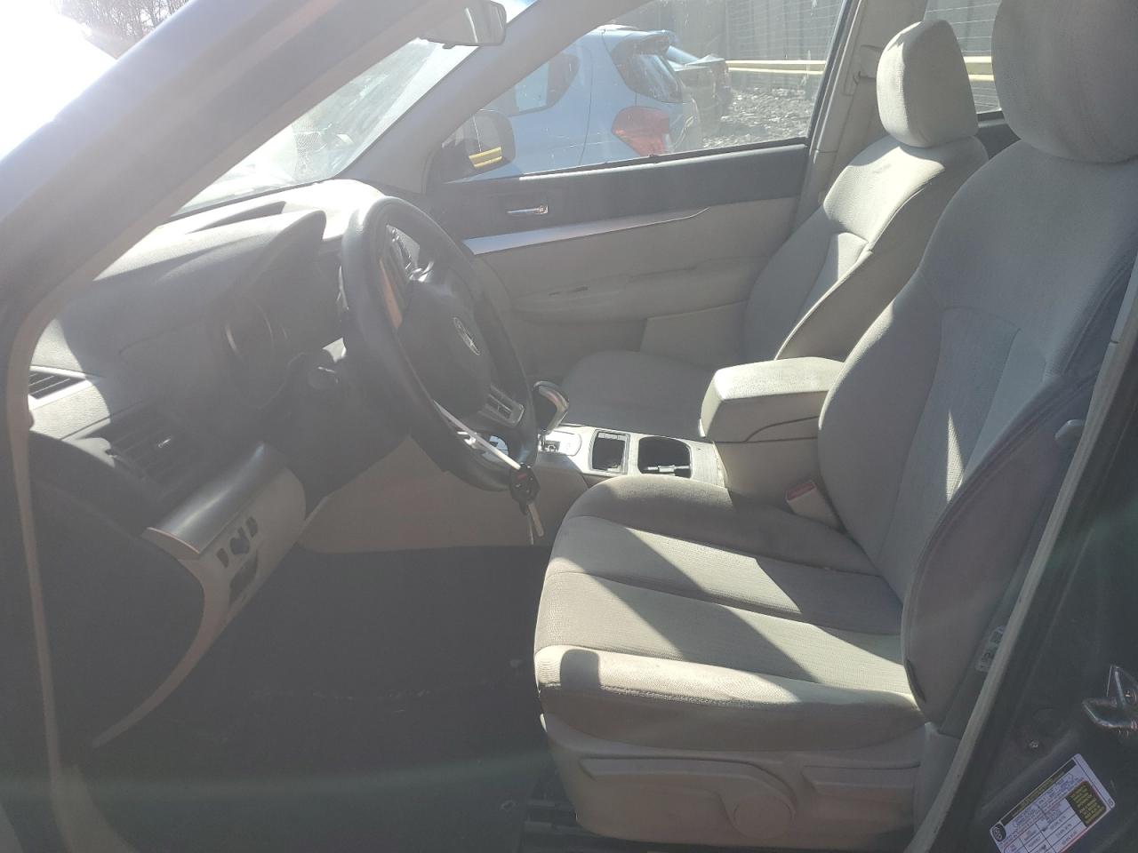 2014 Subaru Outback - Image 7