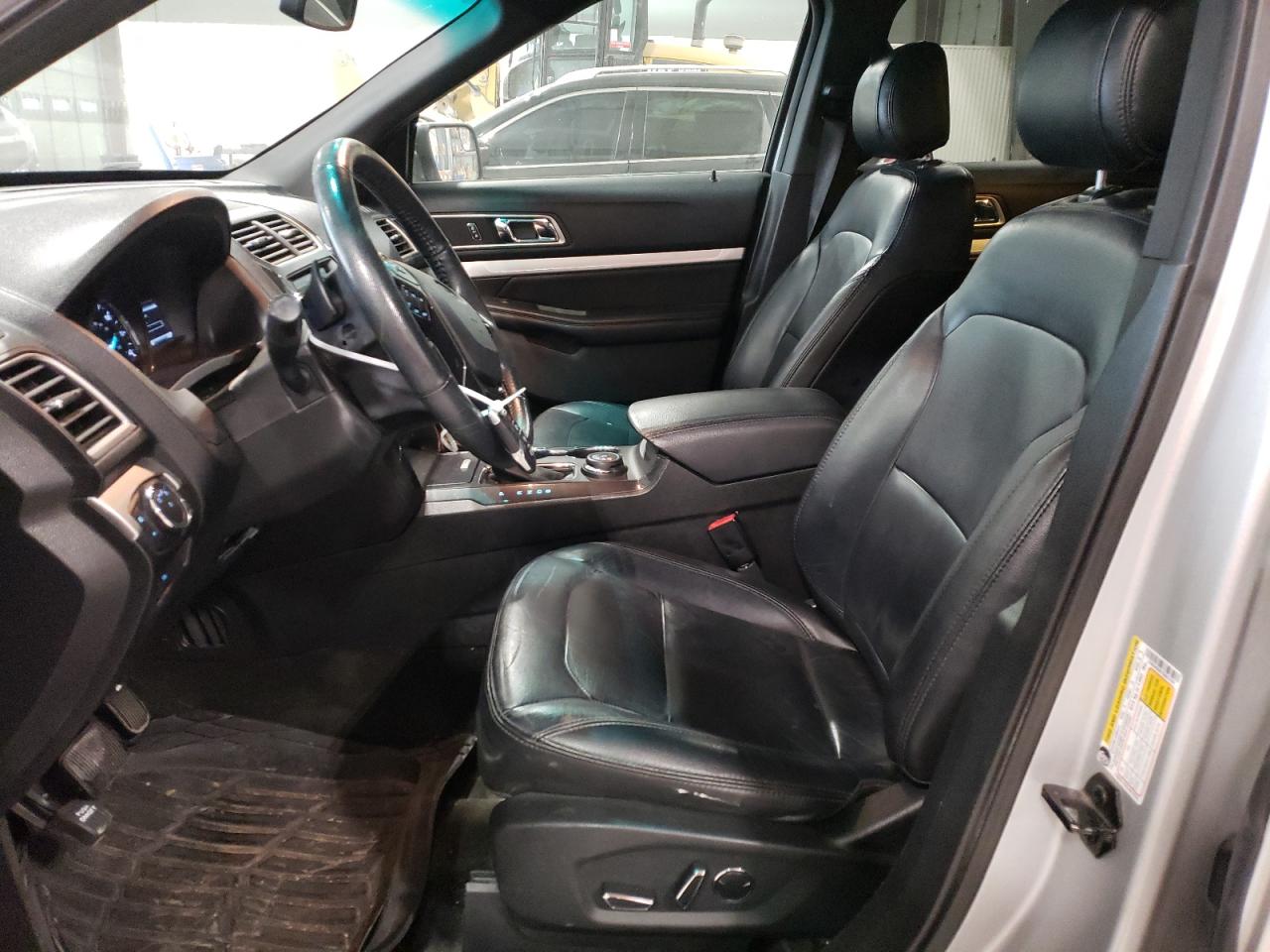 2016 Ford Explorer - Image 7