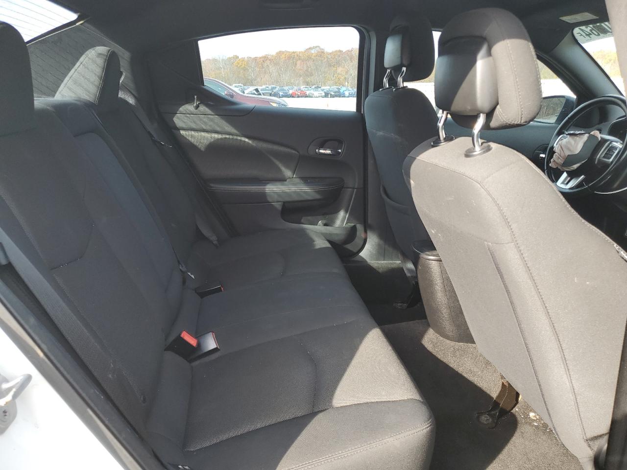 2012 Dodge Avenger - Image 10