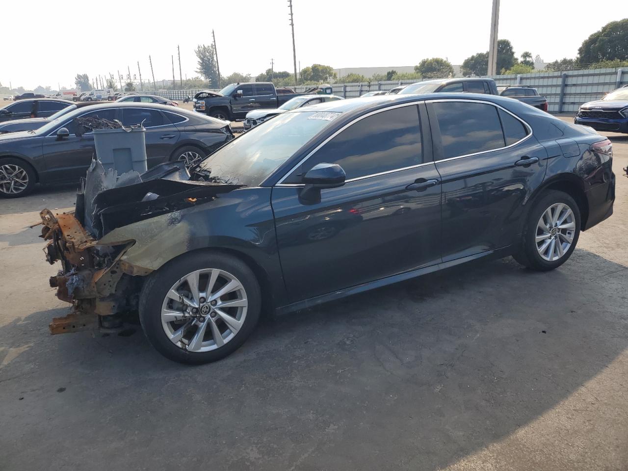4T1C11AK9MU553336 2021 TOYOTA CAMRY - Image 1