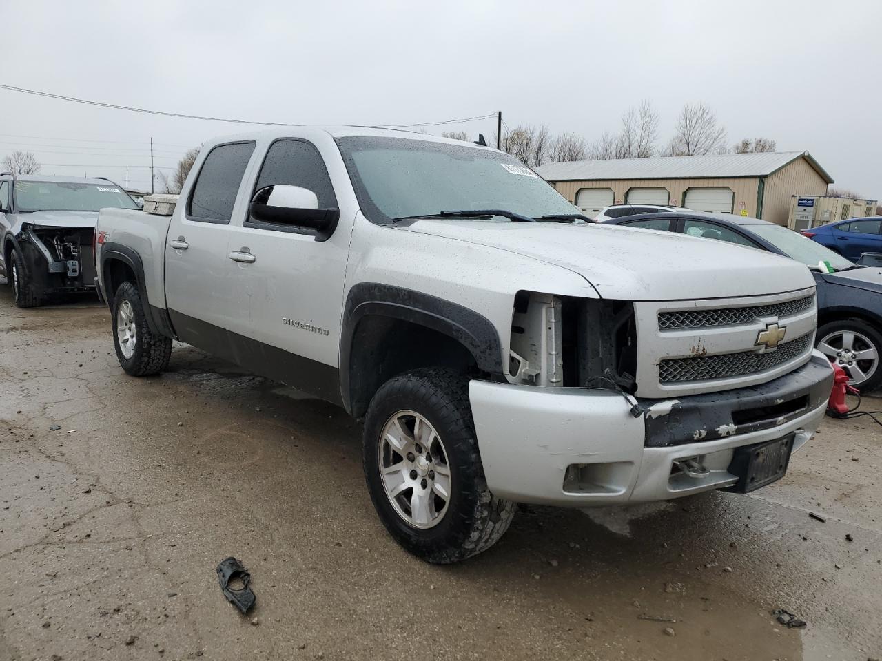 2010 Chevrolet Silverado - Image 4
