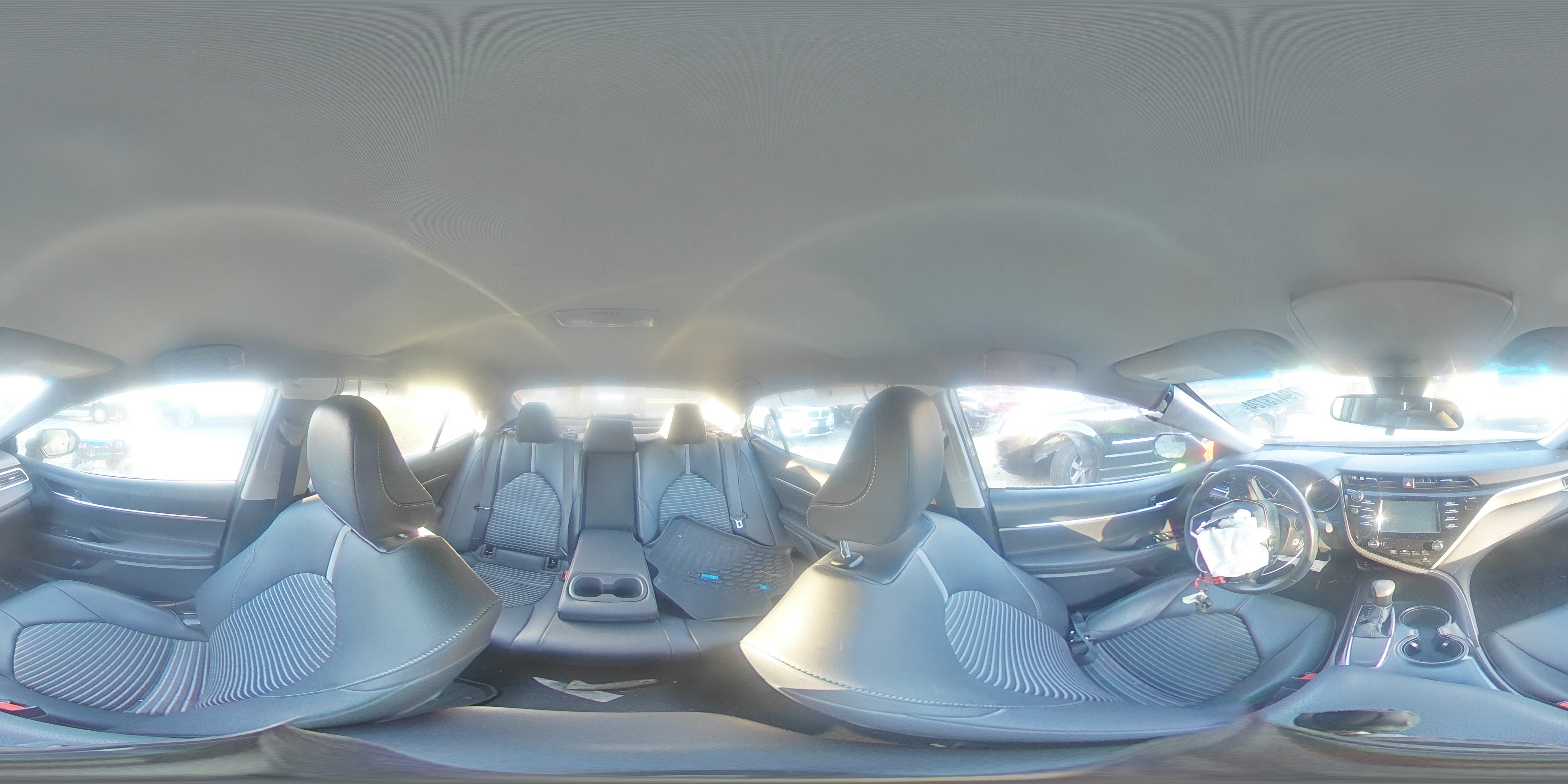2018 Toyota Camry - Image 13