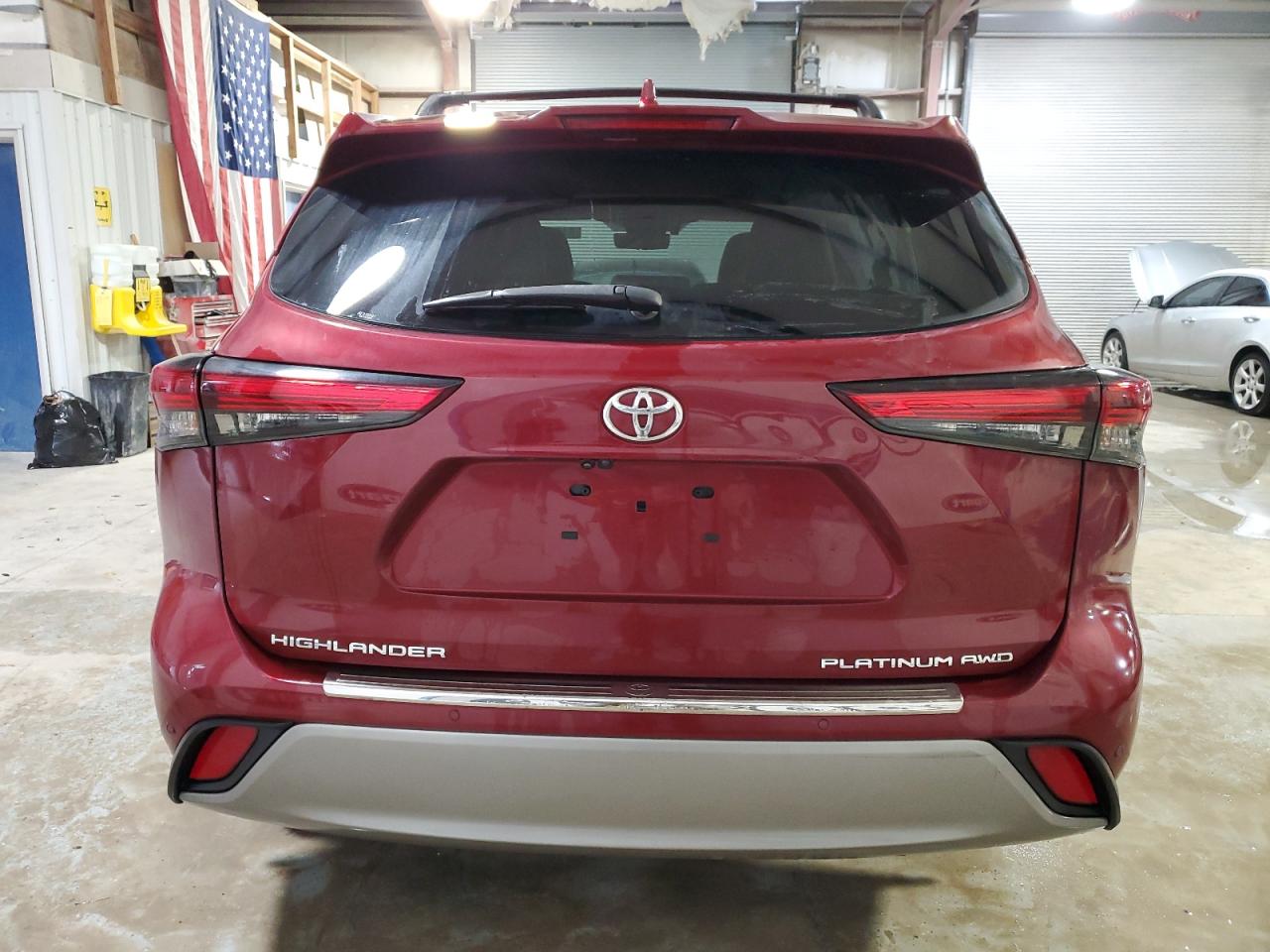 2020 Toyota Highlander - Image 6