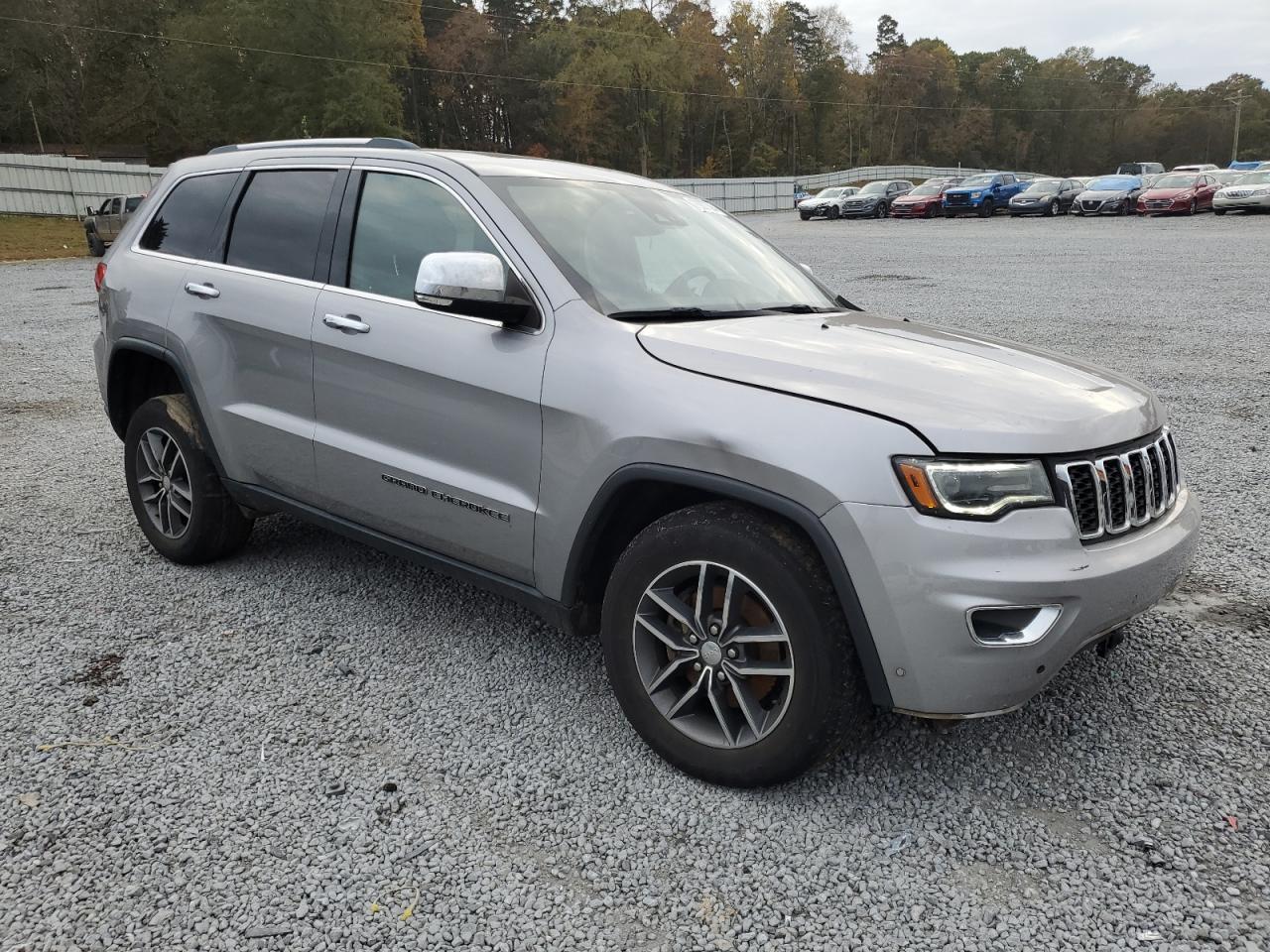 2017 Jeep Grand Cherokee - Image 4
