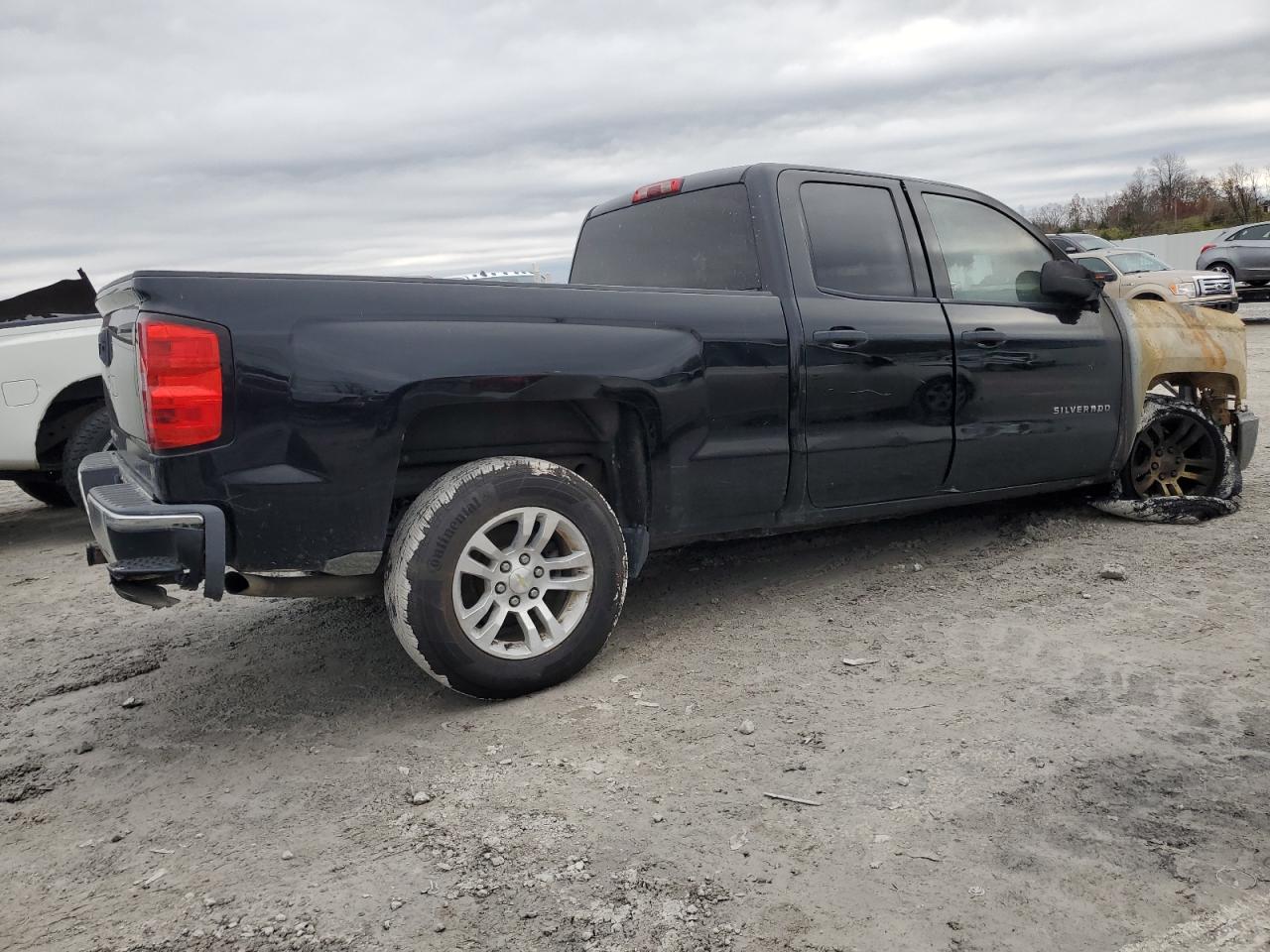 2014 Chevrolet Silverado - Image 3