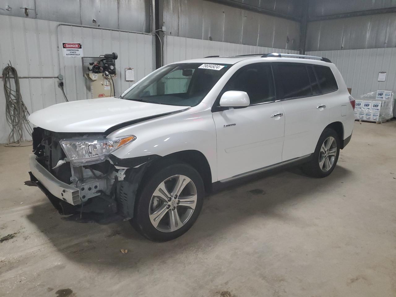 2011 Toyota Highlander - Image 1