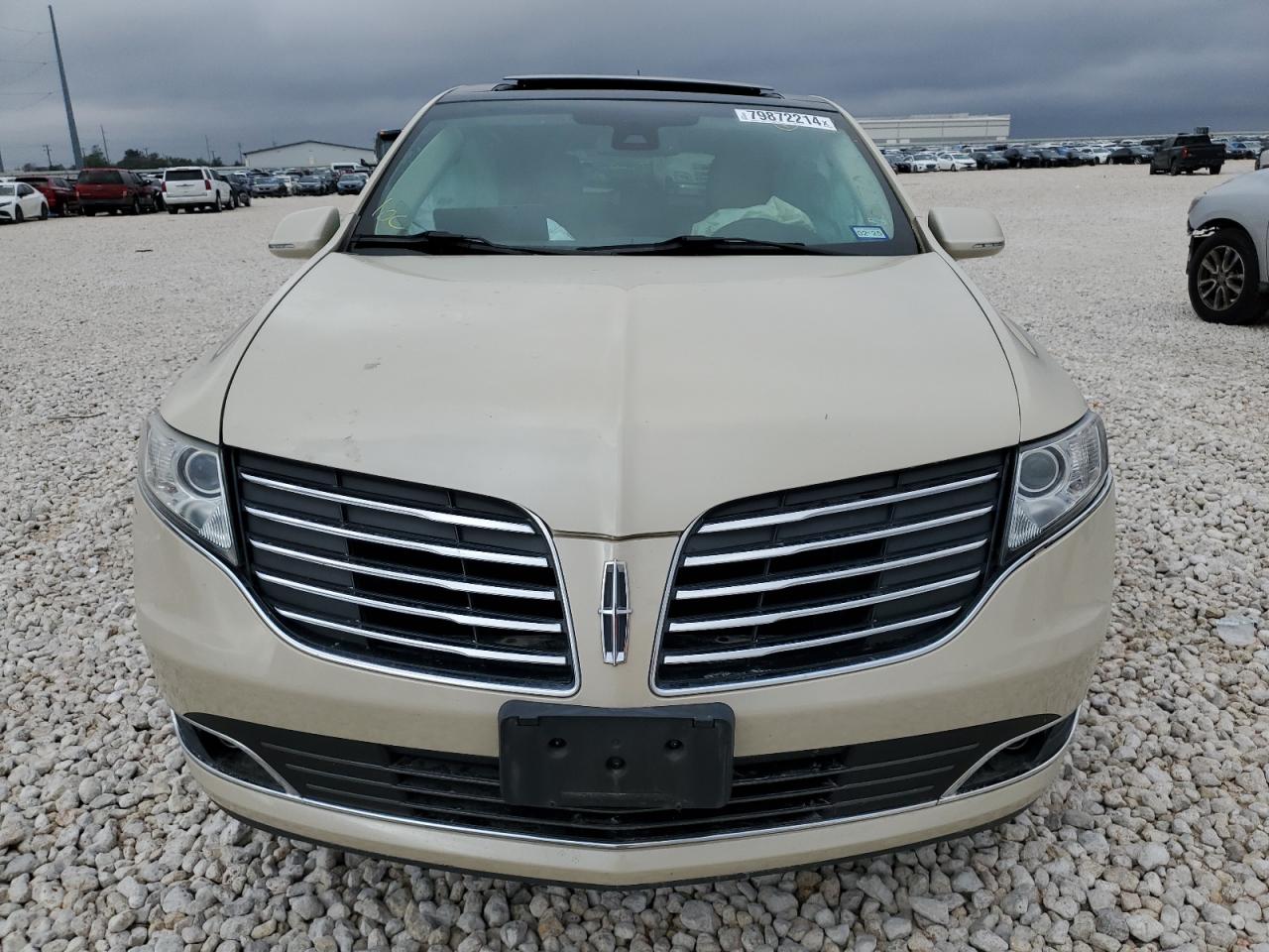 VIN 2LMHJ5FK8JBL01170 2018 LINCOLN MKT no.5