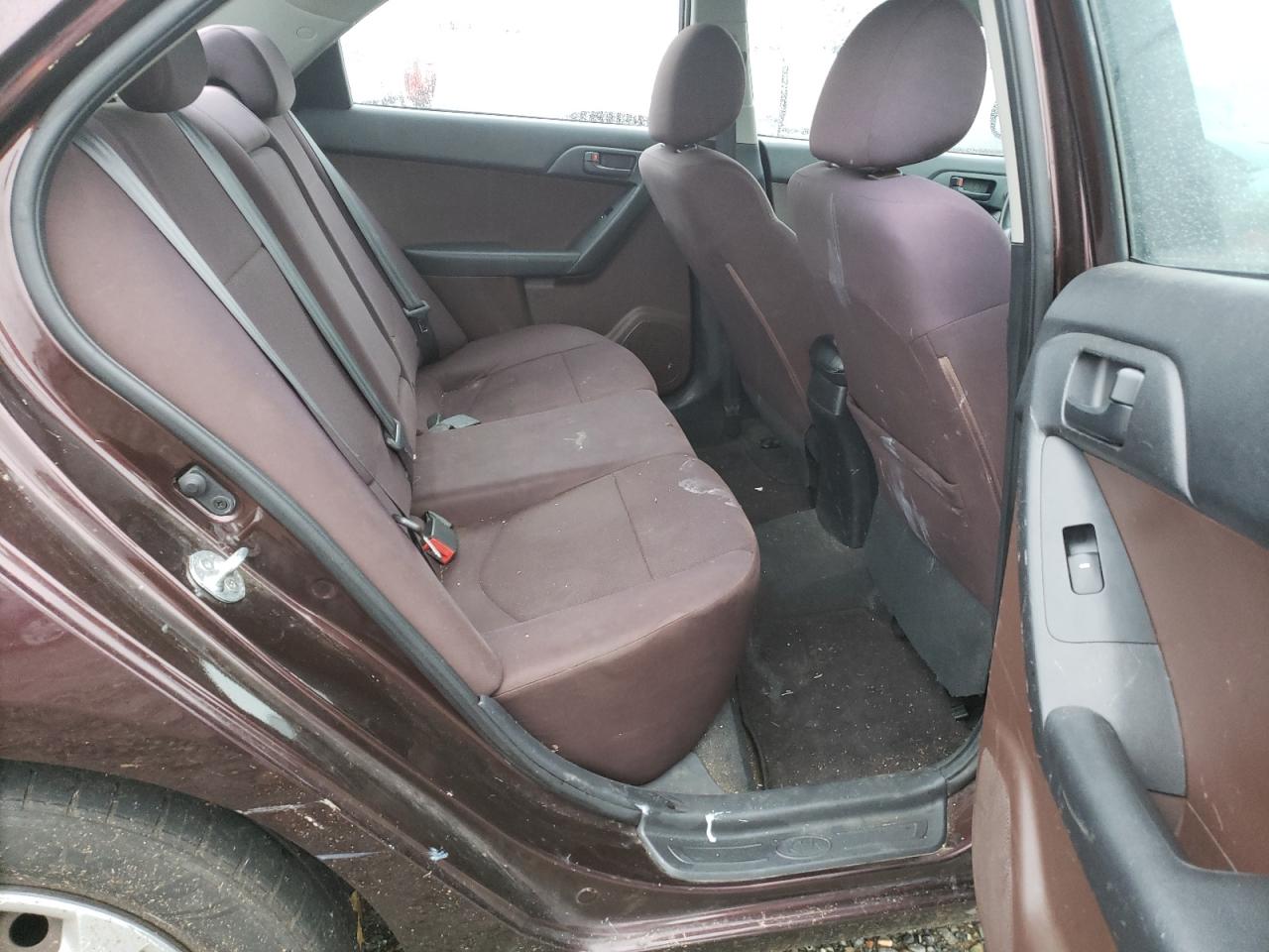 2010 Kia Forte - Image 10