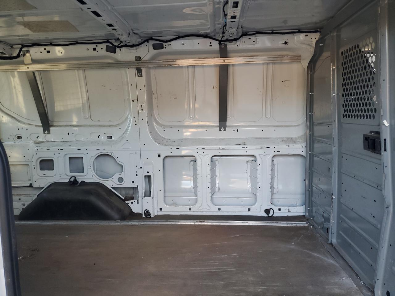 2016 Ford Transit - Image 11