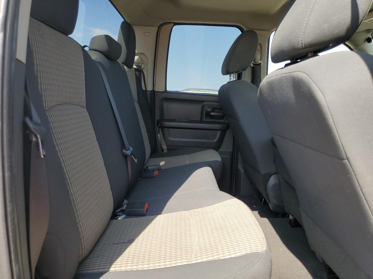 2012 Dodge RAM - Image 10