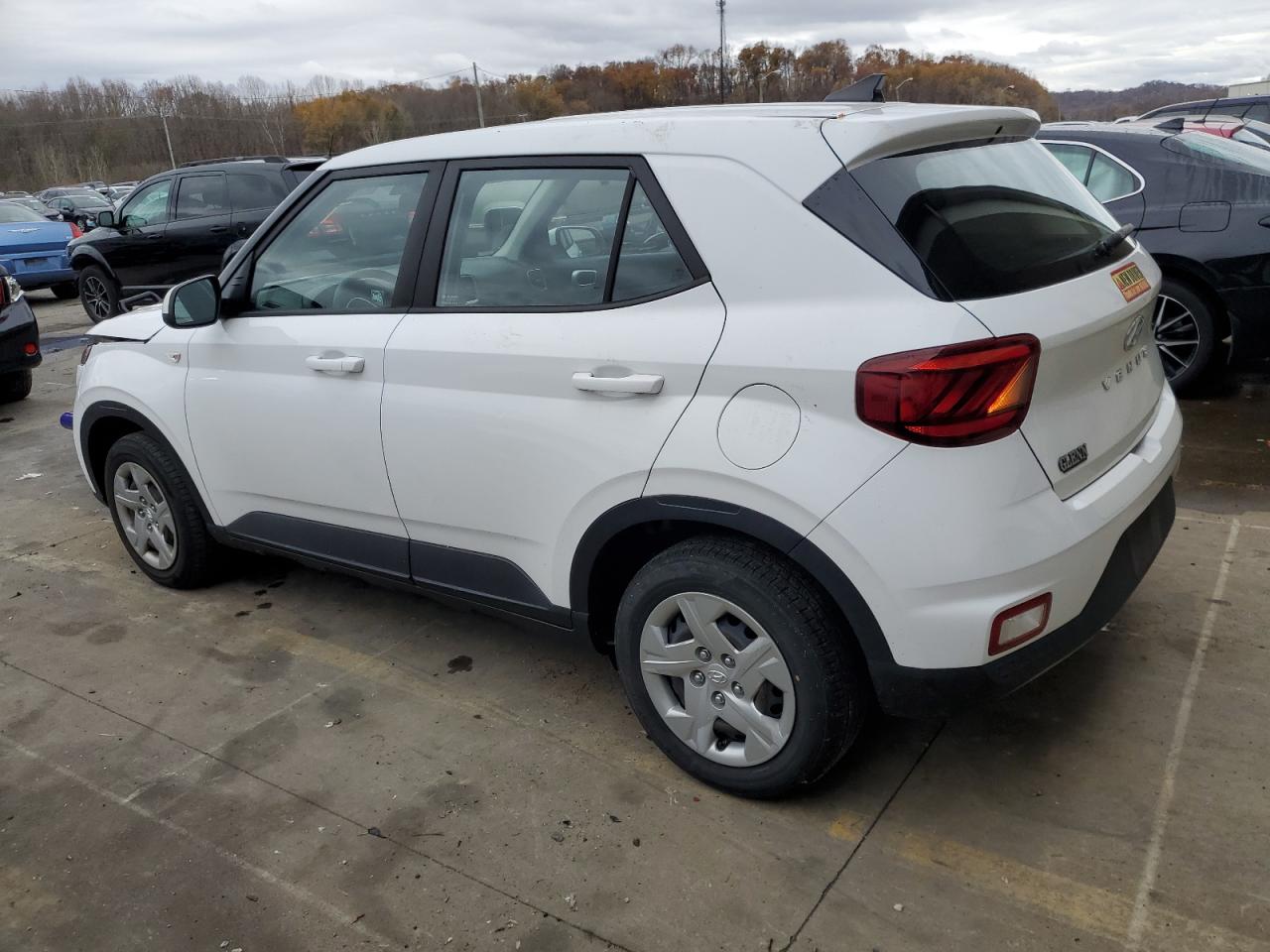 2020 Hyundai Venue - Image 2