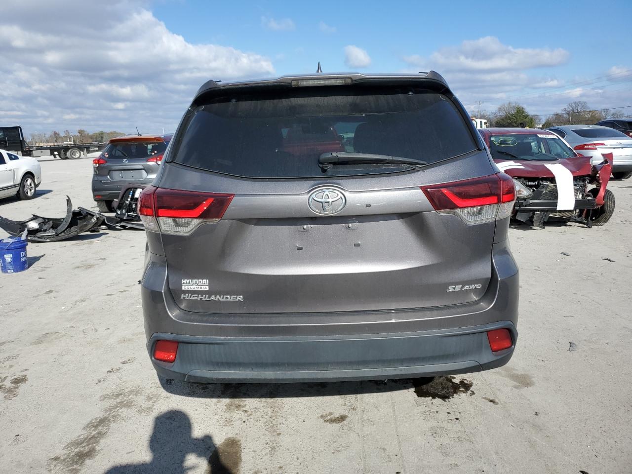 2019 Toyota Highlander - Image 6
