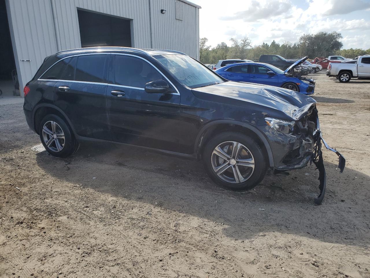 VIN WDC0G4JB4GF023818 2016 MERCEDES-BENZ GLC-CLASS no.4