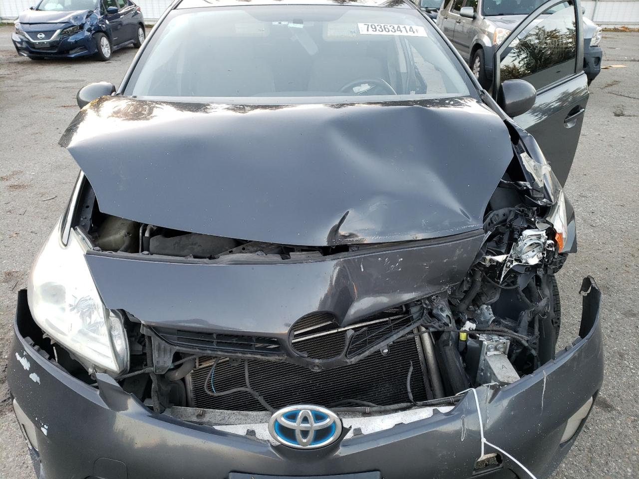 2014 Toyota Prius - Image 12