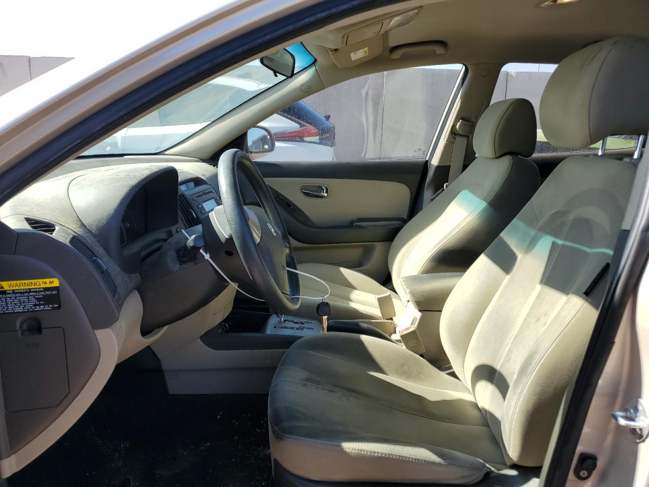 2010 Hyundai Elantra - Image 7