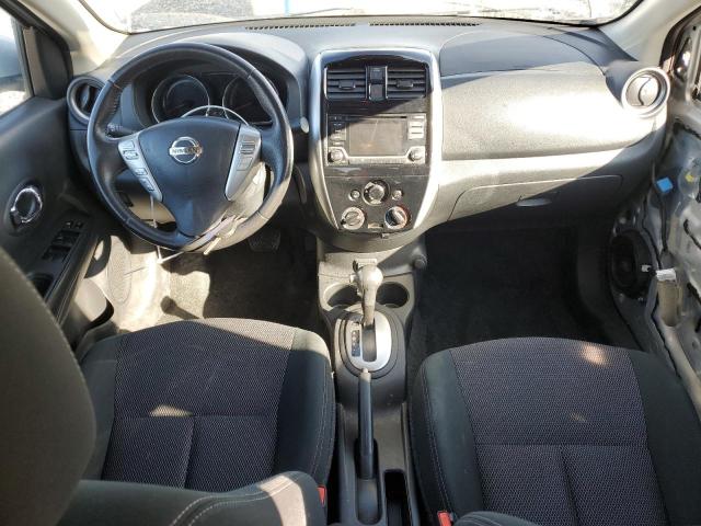  NISSAN VERSA 2018 Сріблястий