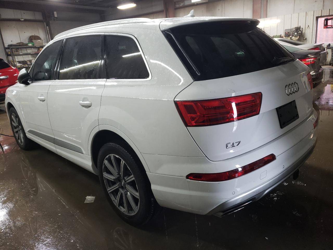 VIN WA1LAAF77KD001298 2019 AUDI Q7 no.2