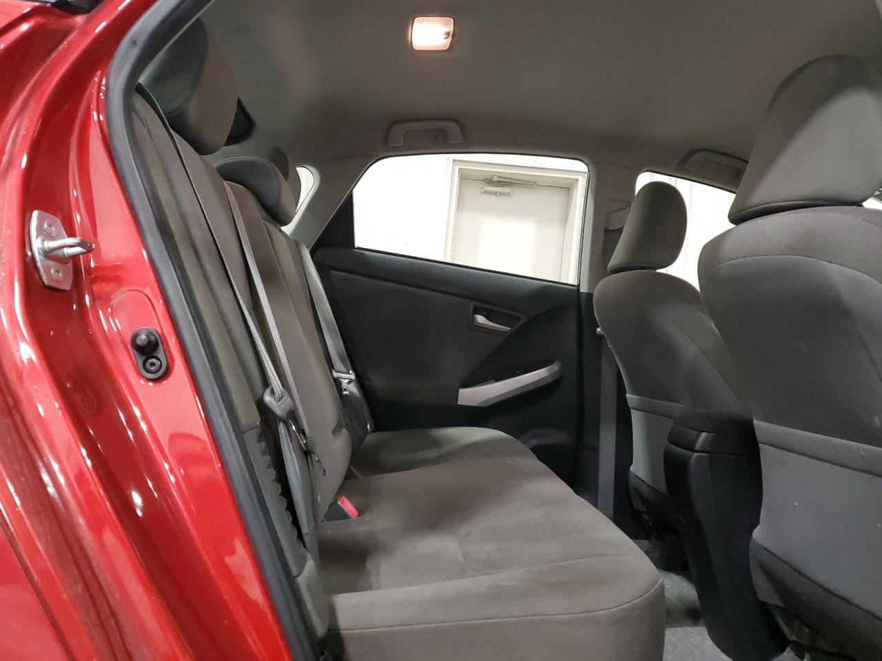 2014 Toyota Prius - Image 10