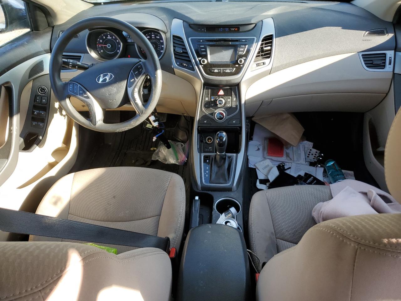 2014 Hyundai Elantra - Image 8