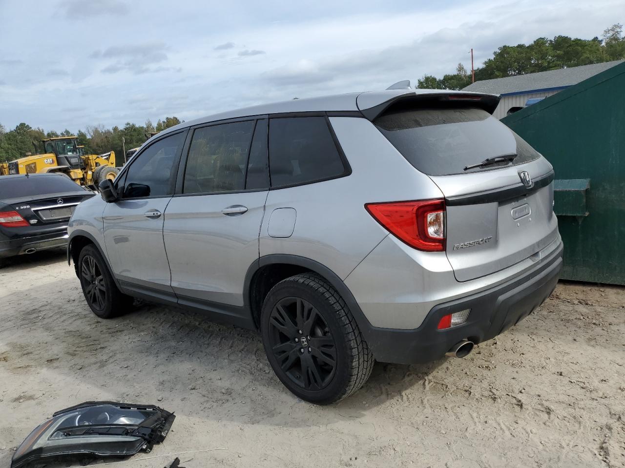 2019 Honda Passport - Image 2