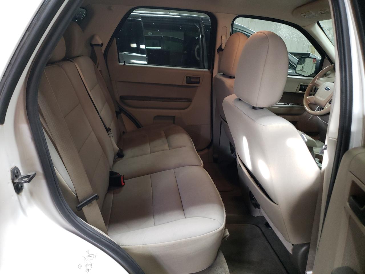 2012 Ford Escape - Image 10