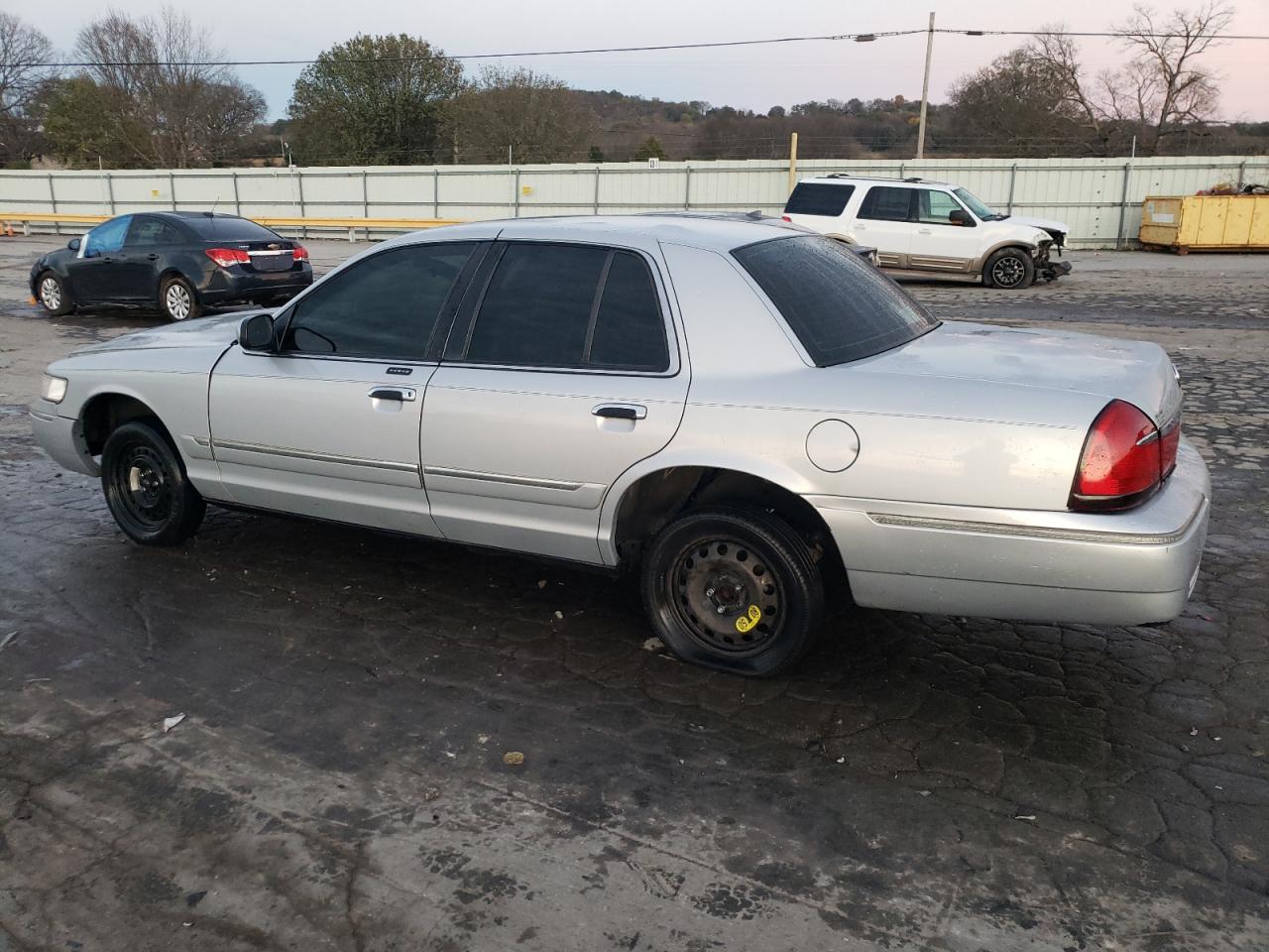 2000 Mercury Grand Marquis - Image 2