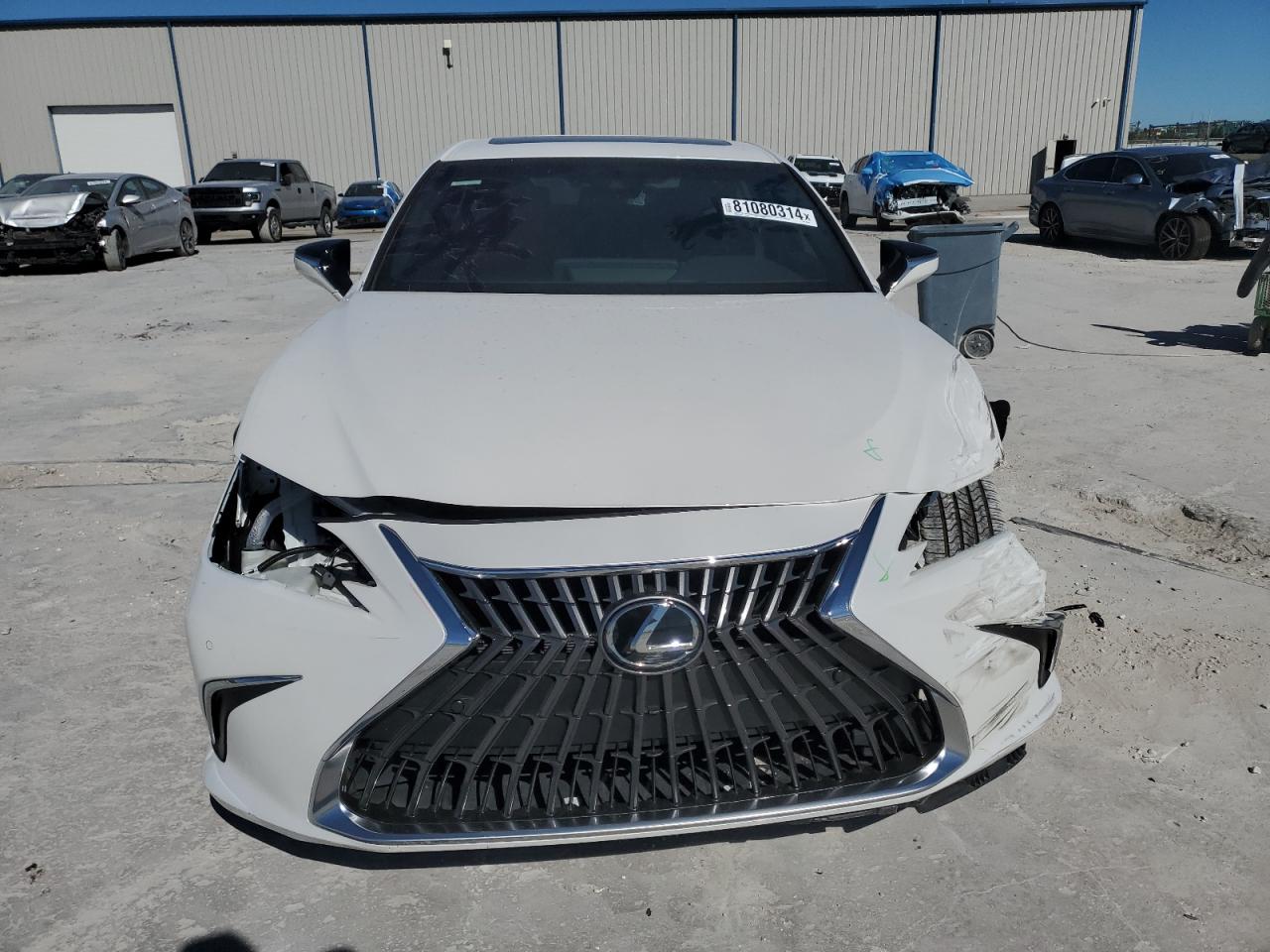2023 Lexus ES - Image 5