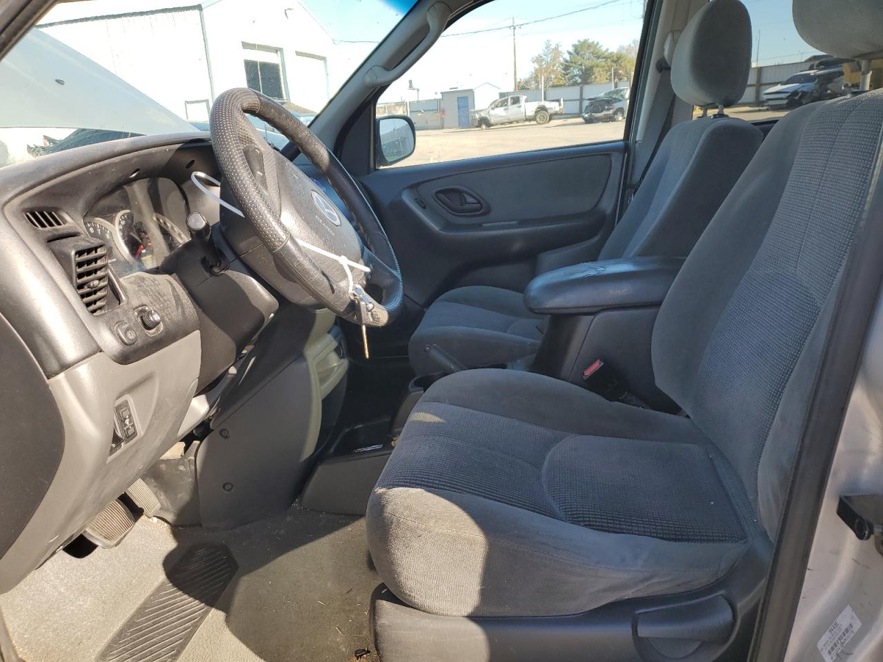 2004 Mazda Tribute Lx VIN: 4F2YZ04154KM15773 Lot: 79414684