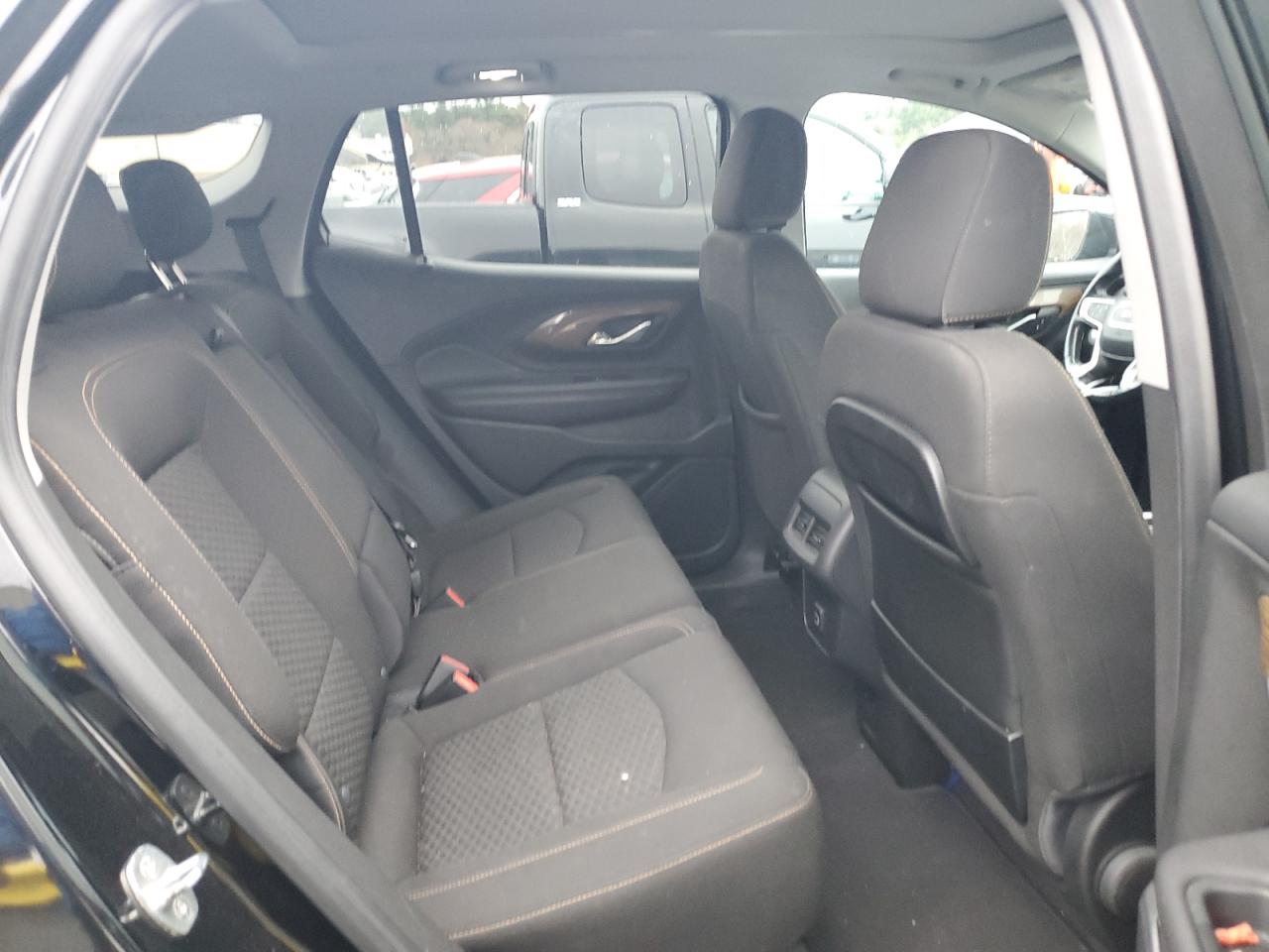 2020 GMC Terrain - Image 11