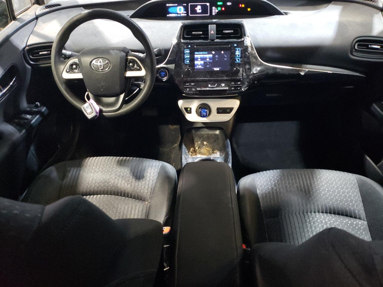 2016 Toyota Prius - Image 8