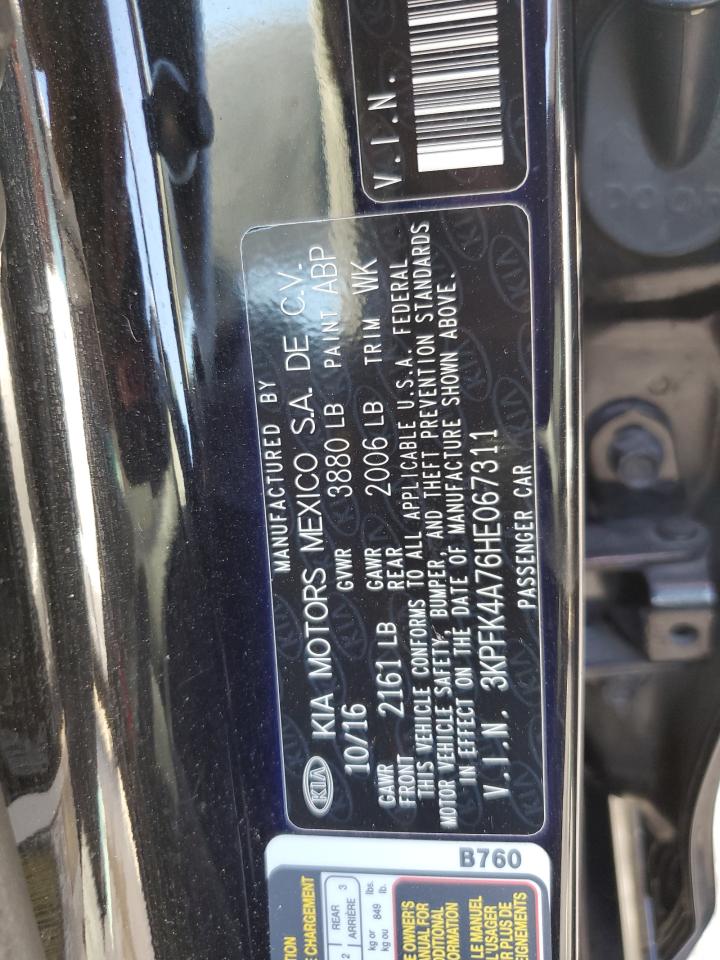2017 Kia Forte - Image 12