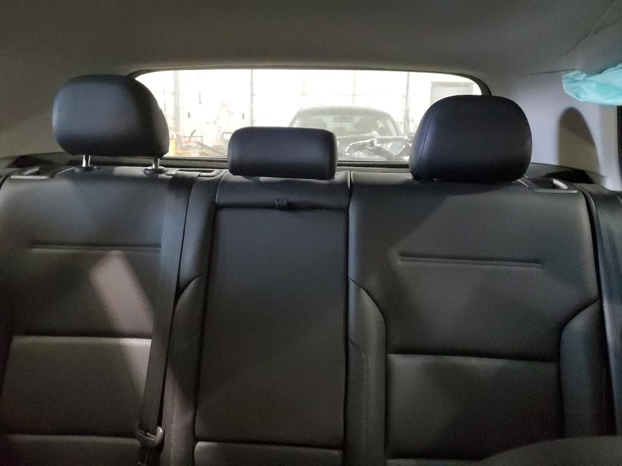 2018 Volkswagen Golf - Image 10