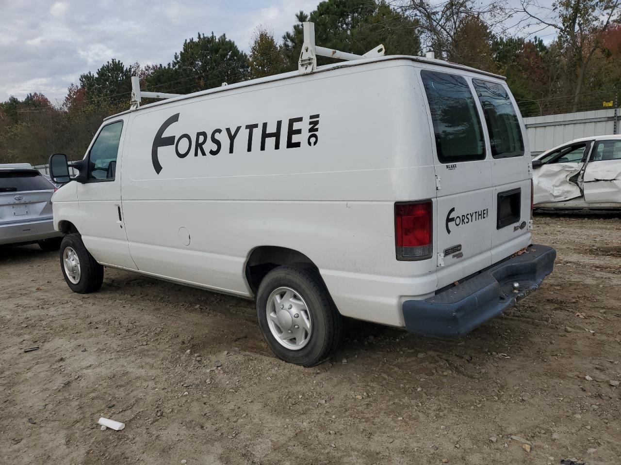 2011 Ford Econoline - Image 2