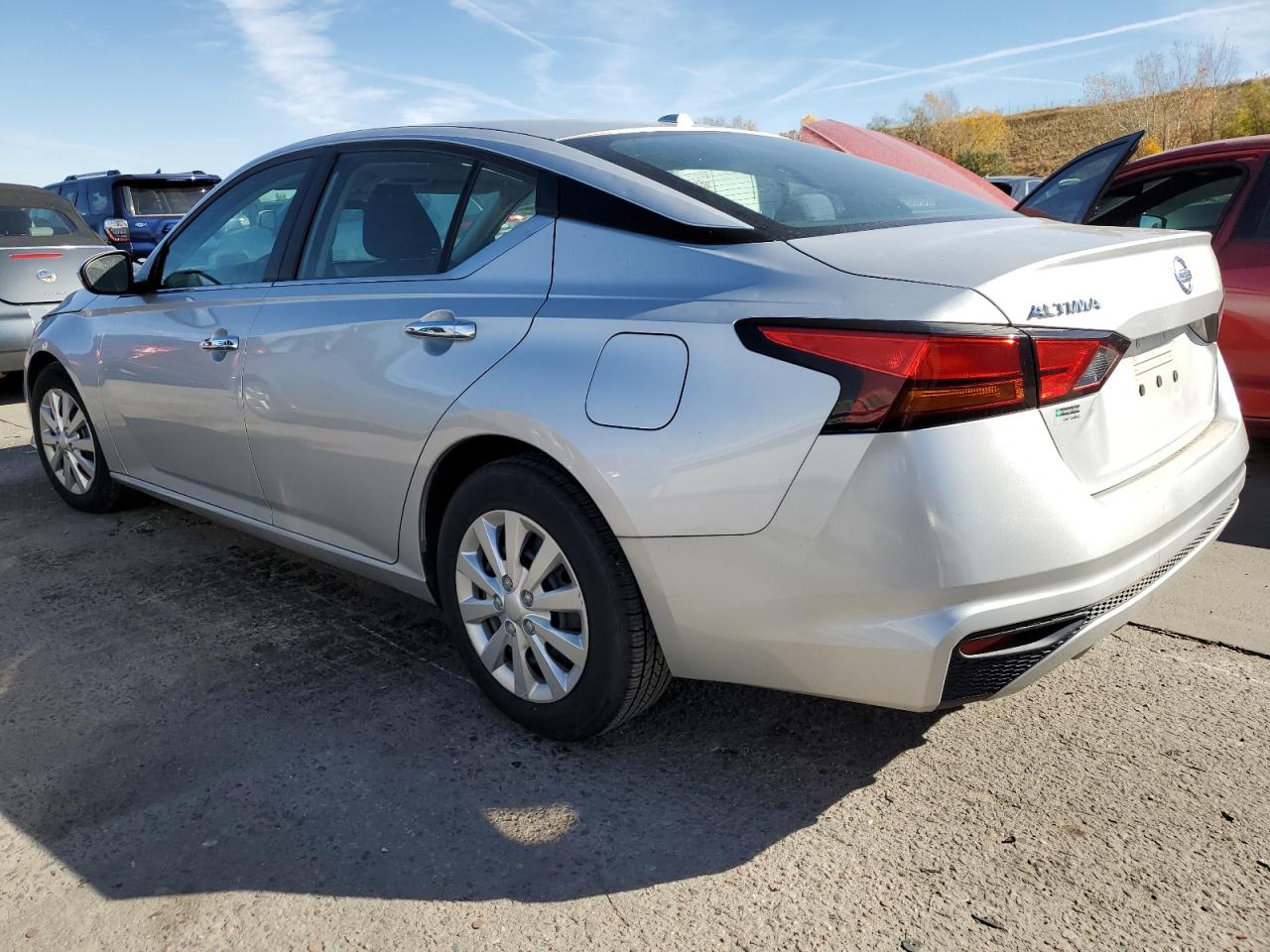 2019 Nissan Altima - Image 2
