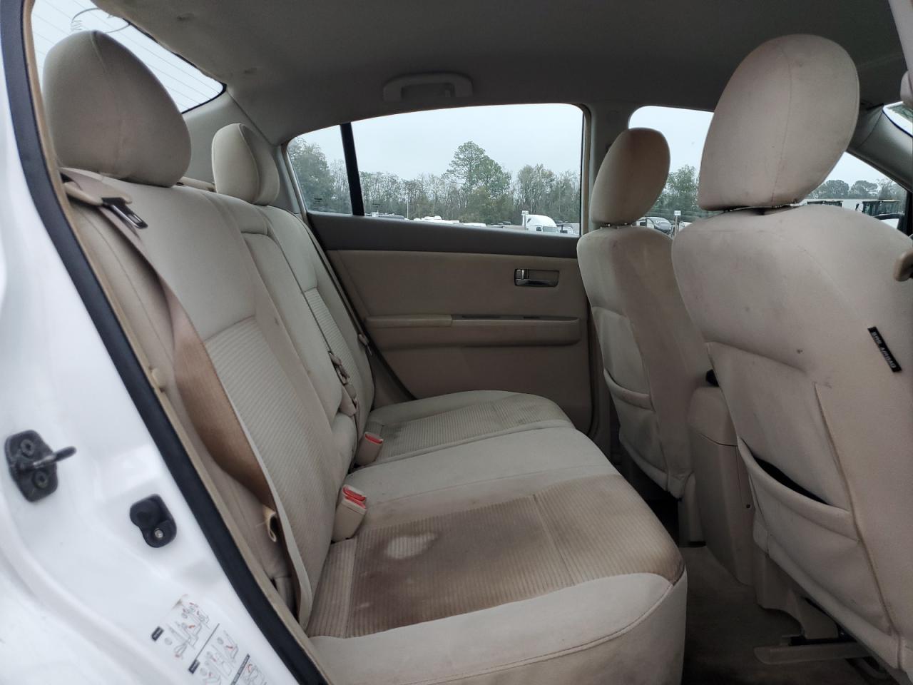 2010 Nissan Sentra - Image 10