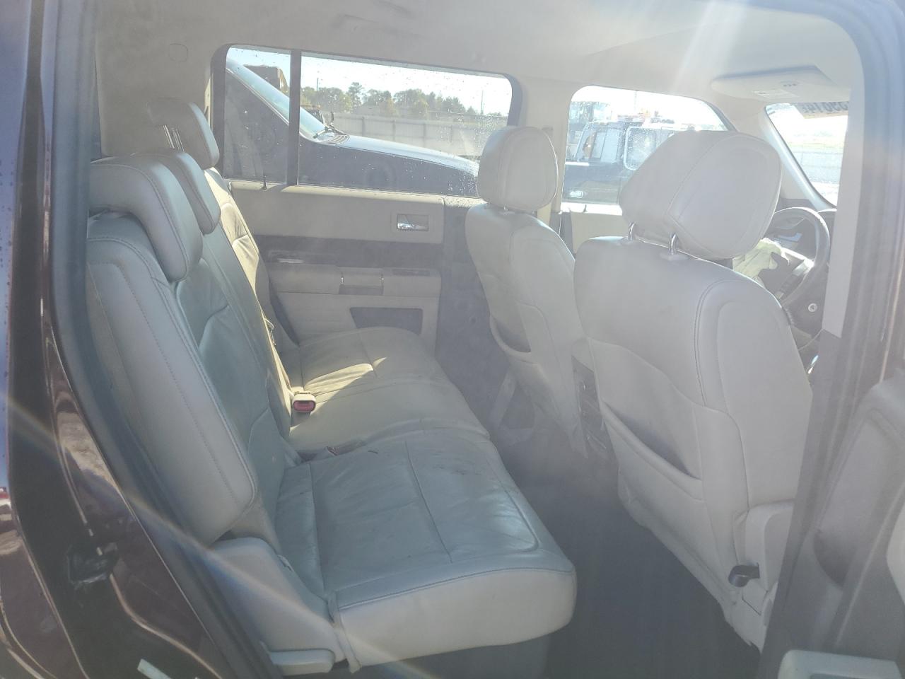 2011 Ford Flex - Image 11