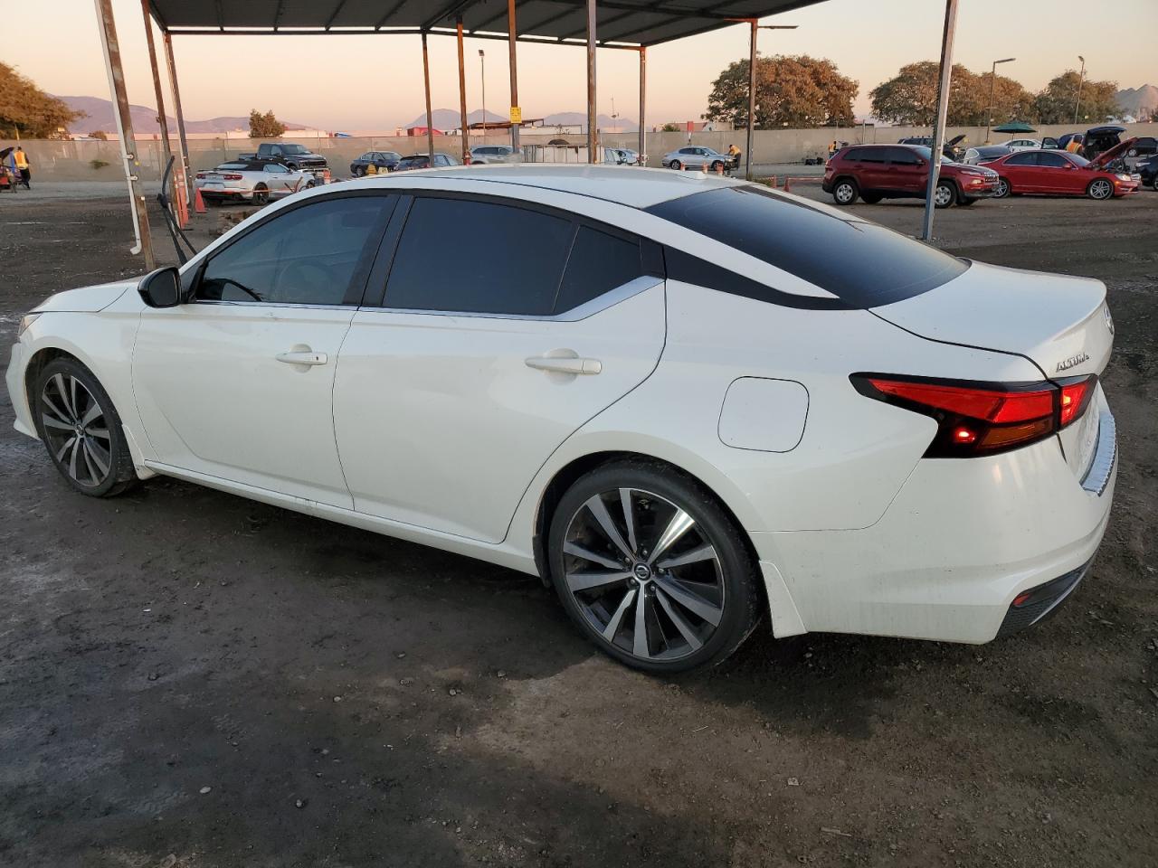 2019 Nissan Altima - Image 2