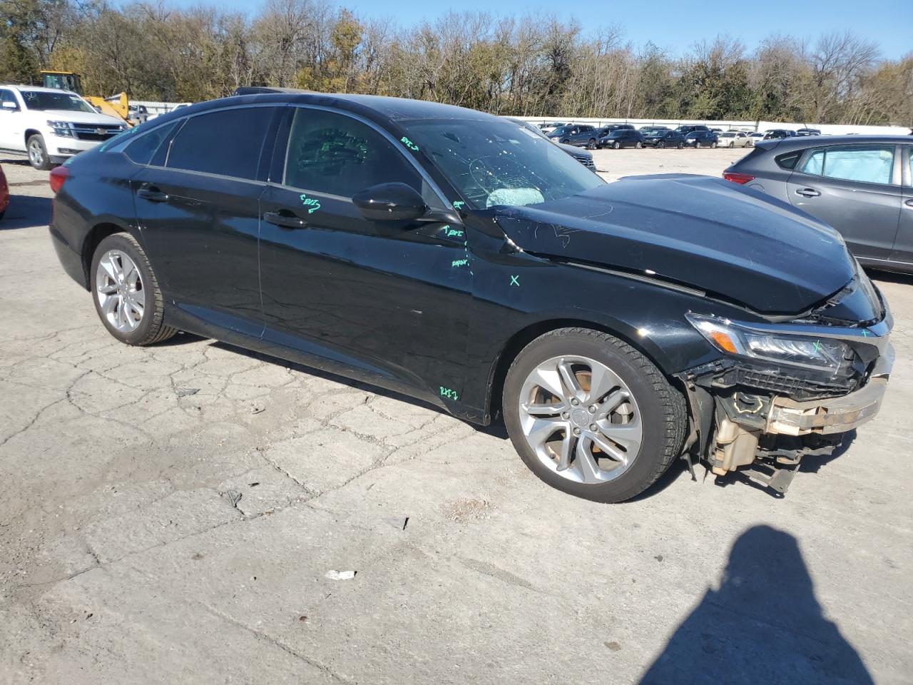 VIN 1HGCV1F10JA207117 2018 HONDA ACCORD no.4