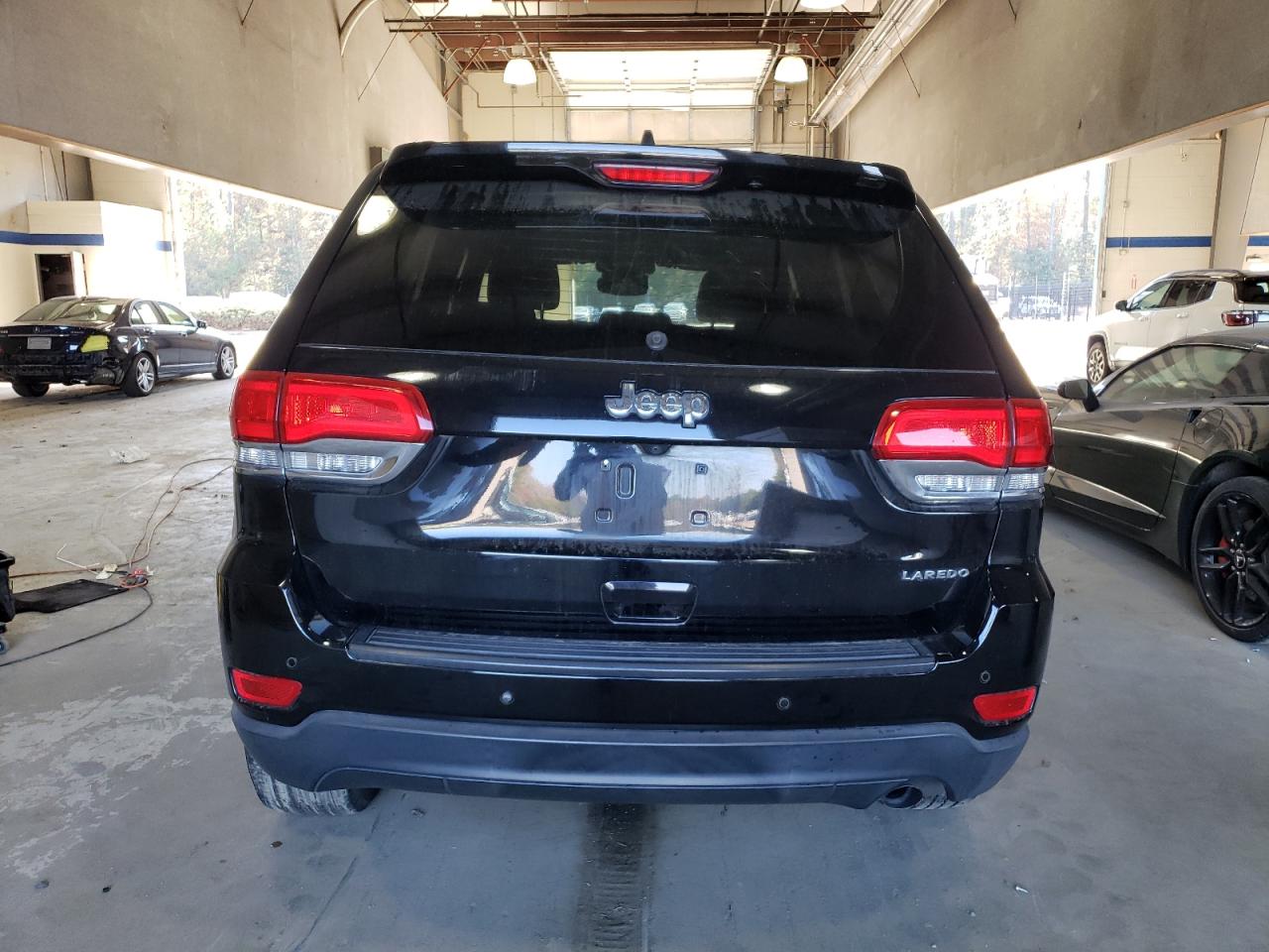 2018 Jeep Grand Cherokee Laredo VIN: 1C4RJEAGXJC208707 Lot: 79711484