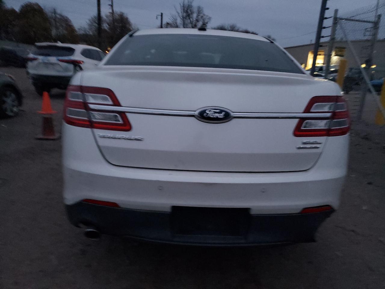 2013 Ford Taurus Sel VIN: 1FAHP2E80DG142568 Lot: 80533014