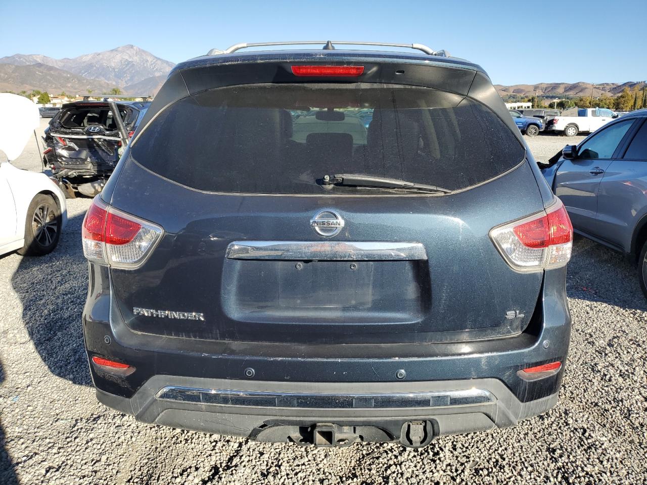 2013 Nissan Pathfinder - Image 6