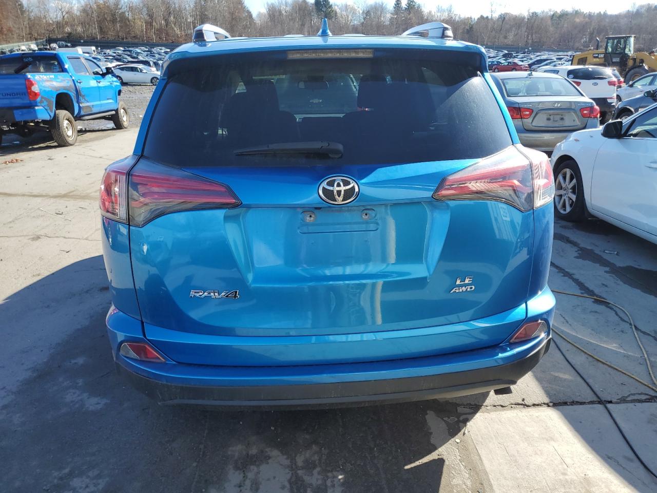 2017 Toyota RAV 4 - Image 6